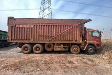 二手福田 欧曼ETX 9系重卡 400马力 8X4 8米自卸车(国五) 前四后八 福田康明斯二手自卸车 黄牌