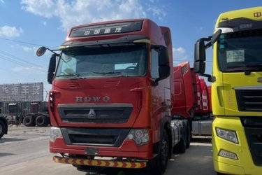 二手中国重汽 HOWO T7H重卡 540马力 6X4牵引车(国五) 双驱 潍柴二手牵引车 黄牌