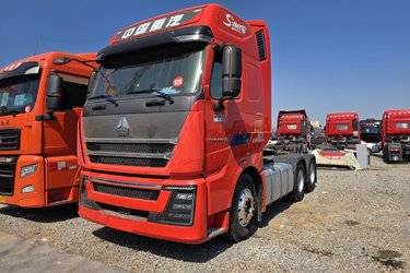 二手中国重汽 HOWO TH7重卡 610马力 6X4 AMT自动档牵引车(国六) 双驱 潍柴二手牵引车 黄牌图片