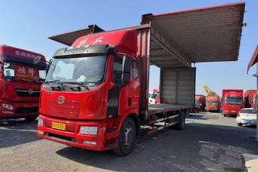 二手一汽解放 J6L中卡 220马力 4X2 7.7米翼开启厢式载货车(国五) 单桥 大柴二手载货车 黄牌
