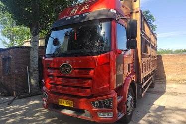 二手一汽解放 J6L中卡 精英版 240马力 4X2 6.75米仓栅式载货车(国五) 单桥 锡柴二手载货车 黄牌