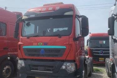 二手中国重汽 HOWO TX重卡 460马力 6X4 牵引车(国五) 双驱 潍柴二手牵引车 黄牌