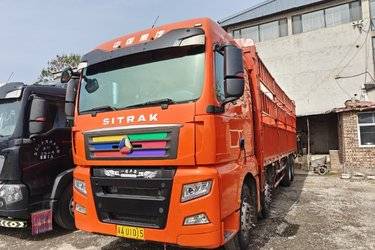 二手中国重汽 汕德卡SITRAK G7W重卡 460马力 8X4 9.52米仓栅式载货车(国五) 前四后八 曼二手载货车 黄牌