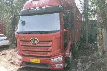 二手一汽解放 J6L中卡 精英版 240马力 4X2 6.75米仓栅式载货车(国五) 单桥 锡柴二手载货车 黄牌图片