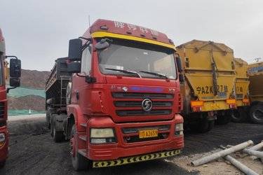 二手陕汽商用车 轩德X3 轻量化版 440马力 6X4牵引车(国五) 双驱 玉柴二手牵引车 黄牌