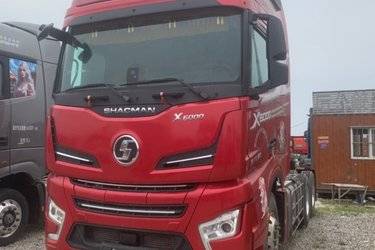 二手陕汽重卡 德龙X6000 轻量化旗舰版 610马力 6X4 AMT自动档牵引车(液缓)(国六) 双驱 潍柴二手牵引车 黄牌图片