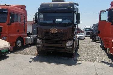 二手青岛解放 JH6重卡 智尊550标准版 550马力 6X4牵引车(潍柴)(国五) 双驱 潍柴二手牵引车 黄牌