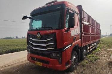 二手中国重汽 HOWO MAX 350马力 6X2 9.6米自动挡仓栅式载货车(国六) 前四后四 曼二手载货车 黄牌