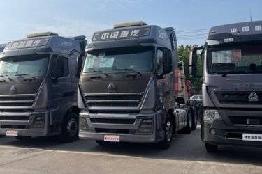 二手中国重汽 HOWO TH7重卡 610马力 6X4 AMT自动档牵引车(国六) 双驱 潍柴二手牵引车 黄牌