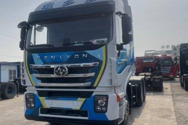 二手上汽红岩 杰狮C500重卡 北方版 560马力 6X4牵引车(国五) 双驱 潍柴二手牵引车 黄牌