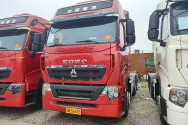 二手中国重汽 HOWO T7H重卡 540马力 6X4牵引车(国五) 双驱 曼二手牵引车 黄牌