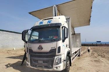 二手东风柳汽 乘龙H5 270马力 4X2 9.7米厢式载货车(国六) 单桥 玉柴二手载货车 黄牌