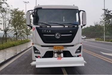 二手清洗车 福建龙马(福龙马牌) 东风商用车底盘