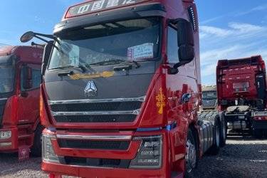 二手中国重汽 HOWO T7H重卡 540马力 6X4牵引车(13T后桥)(国五) 双驱 潍柴二手牵引车 黄牌