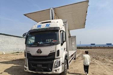 二手东风柳汽 乘龙H5 270马力 4X2 9.7米翼开启厢式载货车(国六) 单桥 玉柴二手载货车 黄牌