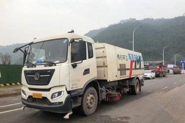 二手清洗车 福建龙马(福龙马牌) 东风商用车底盘