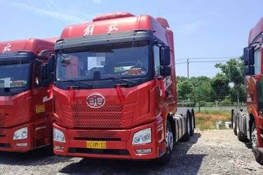 二手青岛解放 JH6重卡 460马力 6X4牵引车(国六) 双驱 潍柴二手牵引车 黄牌