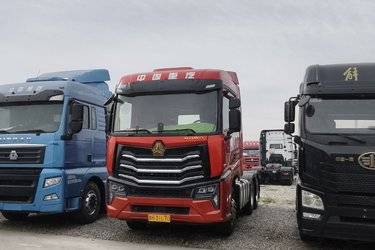 二手中国重汽 HOWO Max重卡 旗舰版 550马力 6X4 AMT自动挡牵引车(国六) 双驱 曼二手牵引车 黄牌