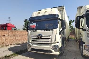 二手青岛解放 JK6中卡 290马力 4X2 9.75米厢式载货车(国六) 单桥 锡柴二手载货车 黄牌