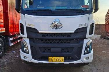 二手东风柳汽 乘龙H5重卡 290马力 6X2 9.7米仓栅式载货车(国六) 前四后四 玉柴二手载货车 黄牌