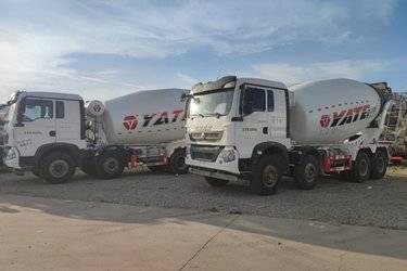 二手中国重汽 HOWO TX 340马力 8X4 7.5方混凝土搅拌车(国五) 前四后八 潍柴二手搅拌车