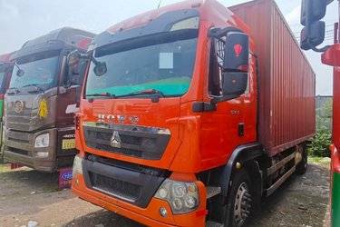 二手中国重汽 HOWO TX 豪华版 240马力 4X2 7.8米厢式载货车(国五) 单桥 曼二手载货车 黄牌