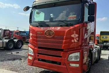 二手青岛解放 JH6重卡 领航版2.0 480马力 6X4牵引车(国五) 双驱 潍柴二手牵引车 黄牌