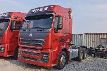 二手中国重汽 HOWO TH7重卡 540马力 6X4 牵引车(国六) 双驱 潍柴二手牵引车 黄牌
