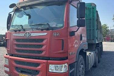 二手青岛解放 悍V重卡 400马力 6X4牵引车(国五) 双驱 潍柴二手牵引车 黄牌图片