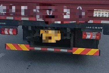 二手江淮 德沃斯V8 170马力 5米排半栏板载货车(国六) 单桥 云内动力二手载货车 黄牌图片
