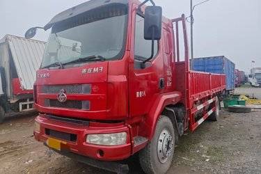 二手东风柳汽 乘龙M3中卡 200马力 4X2 6.75米栏板载货车(国五) 单桥 玉柴二手载货车 黄牌