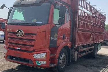 二手一汽解放 J6L中卡 精英版 240马力 4X2 6.75米仓栅式载货车(国五) 单桥 大柴二手载货车 黄牌