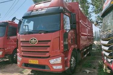 二手一汽解放 J6L中卡 精英版 240马力 4X2 6.75米仓栅式载货车(国五) 单桥 锡柴二手载货车 黄牌
