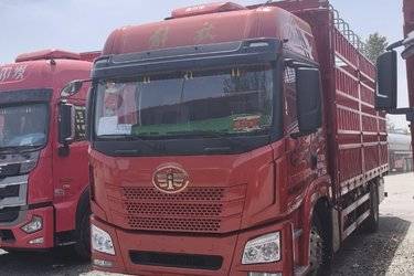 二手青岛解放 JH6重卡 320马力 4X2 6.75米AMT自动档仓栅式载货车(国六) 单桥 锡柴二手载货车 黄牌