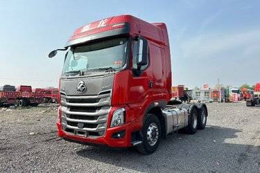 二手东风柳汽 乘龙H7重卡 510马力 6X4 AMT自动挡牵引车(国六)(液缓)(国六) 双驱 潍柴二手牵引车 黄牌图片