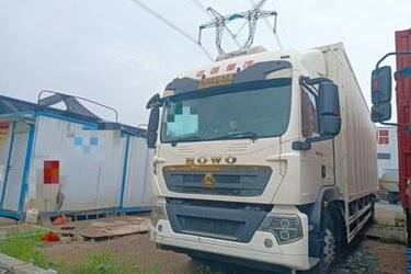 二手中国重汽 HOWO TX7 270马力 4X2 9.52米翼开启厢式载货车(国六) 单桥 曼二手载货车 黄牌图片