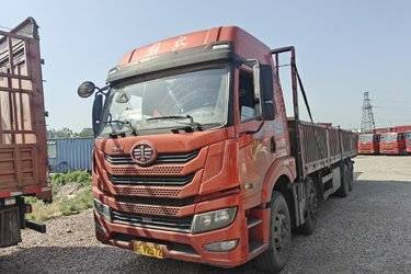 二手青岛解放 悍V重卡 290马力 8X4 9.5米栏板载货车(速比4.111)(国五) 前四后八 锡柴二手载货车 黄牌
