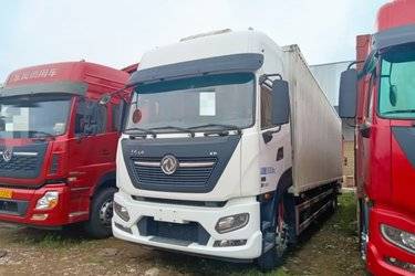 二手东风商用车 天锦KR PLUS 舒适版 290马力 4X2 9.8米厢式载货车(国六)(高顶双卧)(国六) 单桥 锡柴二手载货车 黄牌图片