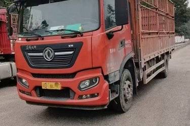 二手东风商用车 天锦KR重卡 舒适版 260马力 4X2 6.8米仓栅式载货车(高顶)(国六) 单桥 东风二手载货车 黄牌