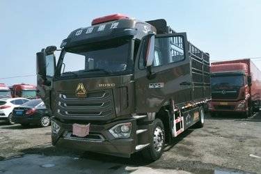 二手中国重汽 豪沃NX 300马力 4X2 6.75米仓栅式载货车(国六) 单桥 潍柴二手载货车 黄牌图片