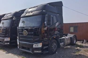 二手一汽解放 J6P重卡 领航版 460马力 4X2牵引车(国五) 单桥 锡柴二手牵引车 黄牌