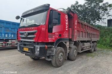 二手上汽红岩 杰狮C500重卡 520马力 8X4 8米自卸车(国五) 前四后八 上菲红二手自卸车 黄牌