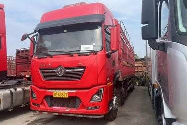 二手东风商用车 天龙KL重卡 465马力 8X4 9.6米仓栅式载货车(国五) 前四后八 东风二手载货车 黄牌图片