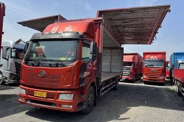 二手一汽解放 J6L中卡 220马力 4X2 7.7米翼开启厢式载货车(国五) 单桥 大柴二手载货车 黄牌图片