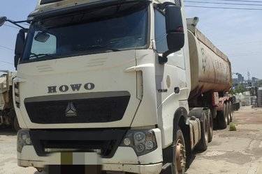 二手中国重汽 HOWO T7H重卡 540马力 6X4牵引车(国五) 双驱 曼二手牵引车 黄牌