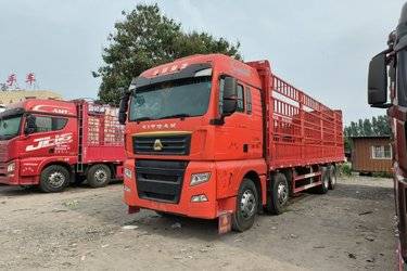 二手中国重汽 汕德卡SITRAK G7重卡 480马力 8X4 9.52米仓栅式载货车(国五) 前四后八 曼二手载货车 黄牌
