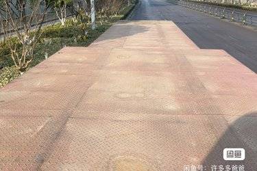 二手13.75米x3米 3轴 低平板半挂车