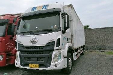 二手东风柳汽 乘龙H5中卡 240马力 4X2 9.7米厢式载货车(国五) 单桥 玉柴二手载货车 黄牌