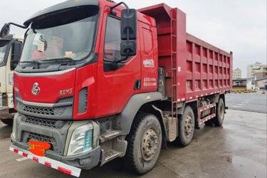 二手东风柳汽 新乘龙M3 220马力 6X2 6.2米自卸车(国五) 前四后四 玉柴二手自卸车 黄牌