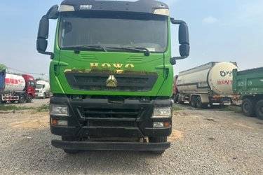 二手中国重汽HOWO TX 400马力 8X4 6.8米自卸车(国五) 前四后八 潍柴二手自卸车 黄牌